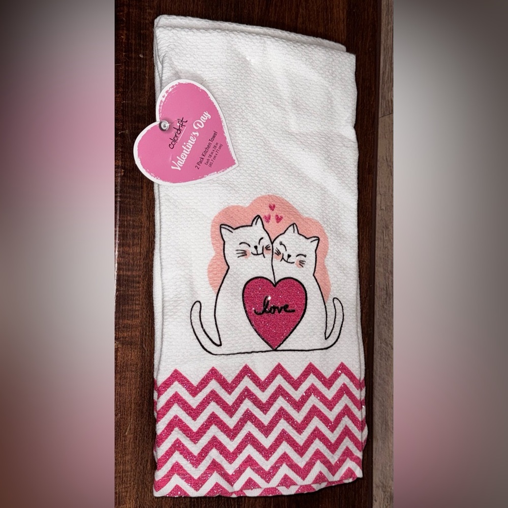 Super Cute Glitter Heart ❤️ with 2 Cats Kitchen Towel 2 Pack